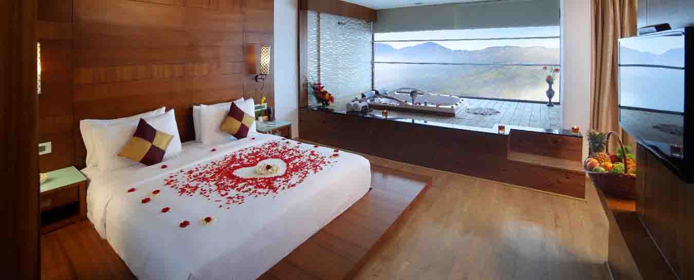 Kerala honeymoon packages from Chandigarh